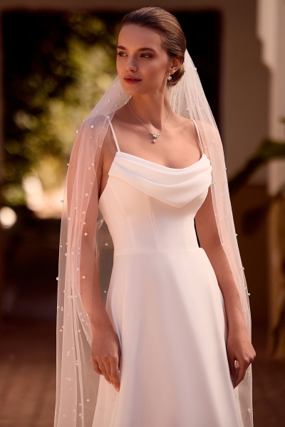 Veil 544 with pearls