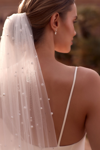 Veil 544 with pearls
